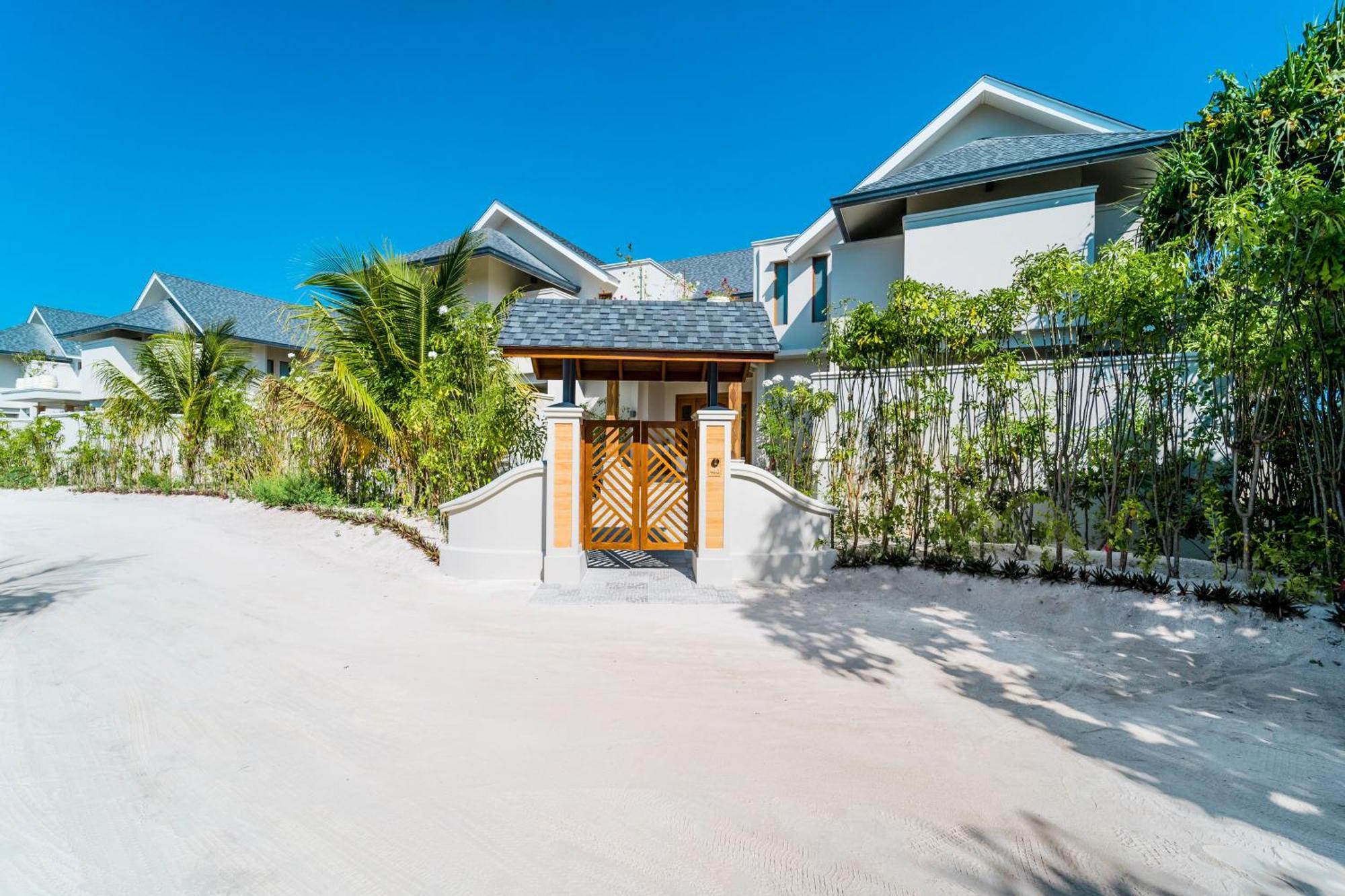 Hideaway Beach Resort & Spa Dhidhdhoo  Dış mekan fotoğraf